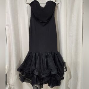😍 Lilly's Kloset, Large, Strapless, Elegant/Sexy Black Dress with Ruffled Hem